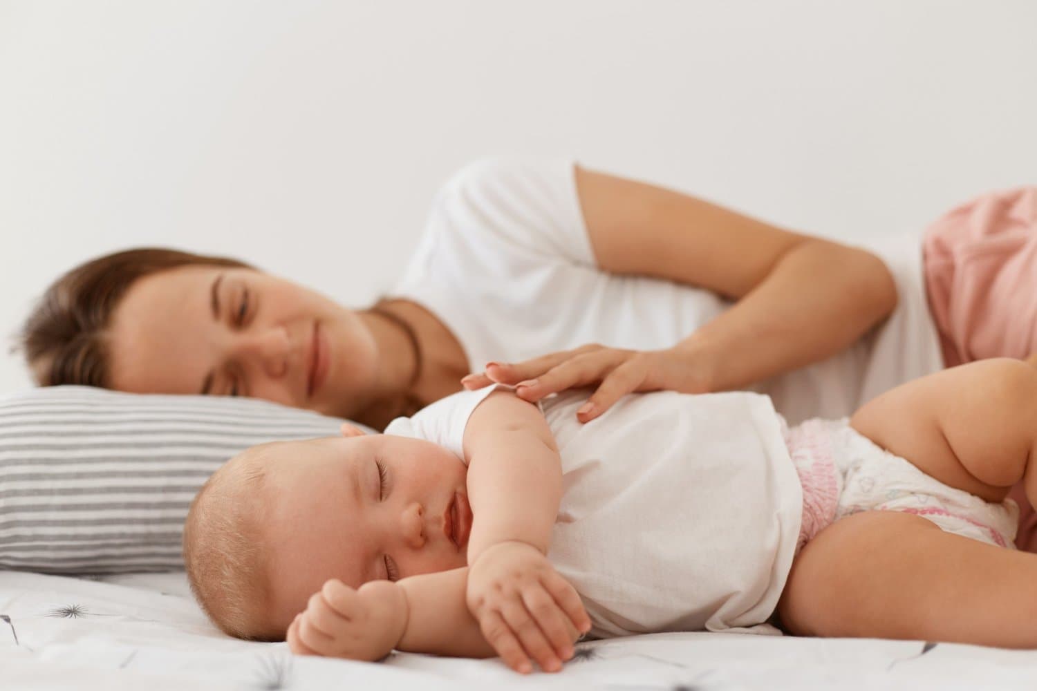 5 Cara Sleep Training Bayi agar Tidur Lebih Nyenyak, Bye Begadang!