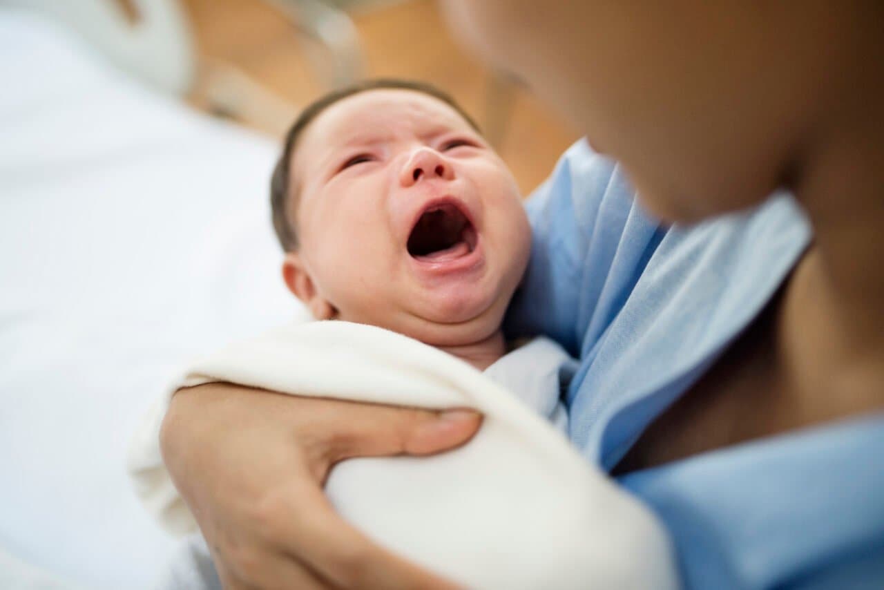 Bayi Rewel Saat Tumbuh Gigi? Coba 3 Teknik Pijat Ini untuk Redakan Nyerinya