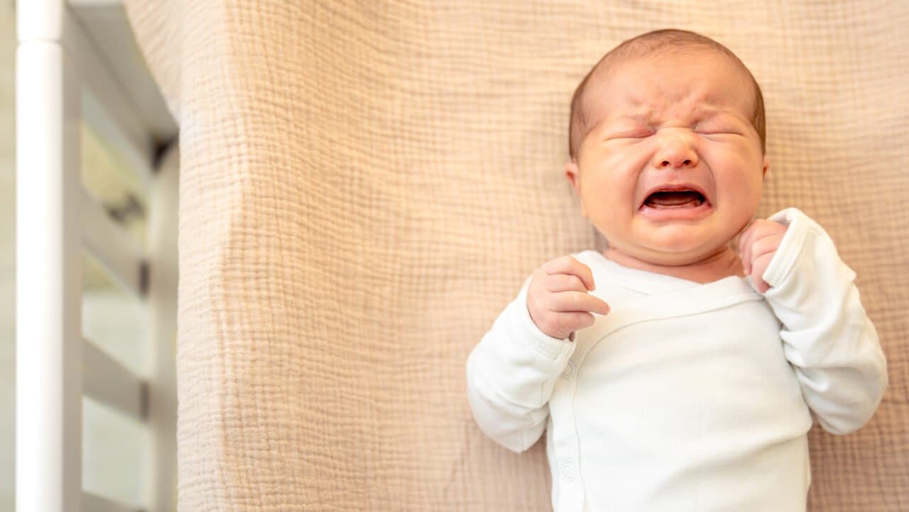 Bayi Susah Deep Latch karena Rewel Saat Menyusu? Bisa Jadi Ini Penyebabnya