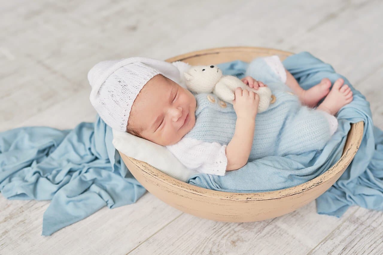 8 Tata Cara dan Doa Bayi Baru Lahir Sesuai Sunnah