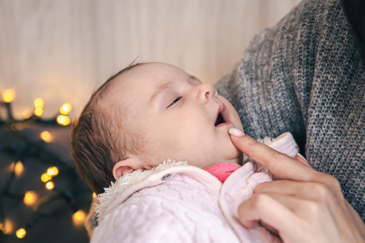 5 Cara Mengatasi Batuk Berdahak pada Bayi Tanpa Obat